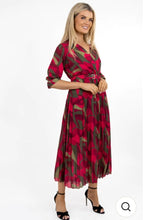 Load image into Gallery viewer, Pleated Positano Dress - Wine/ Green
