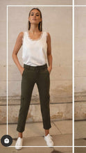 Load image into Gallery viewer, Maisie Khaki Pants - cargo
