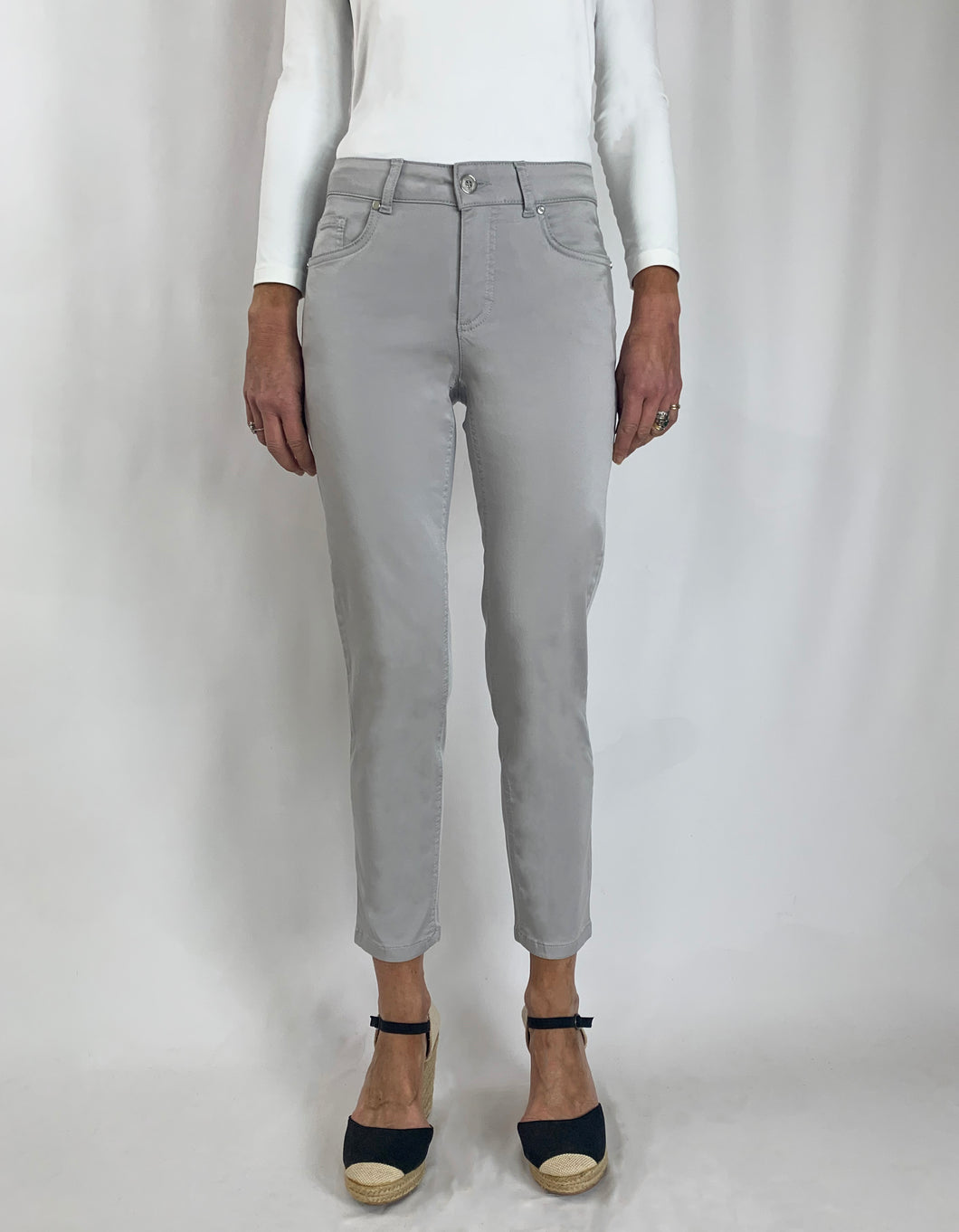 Unity 3/4 Tencel Trousers Light Grey